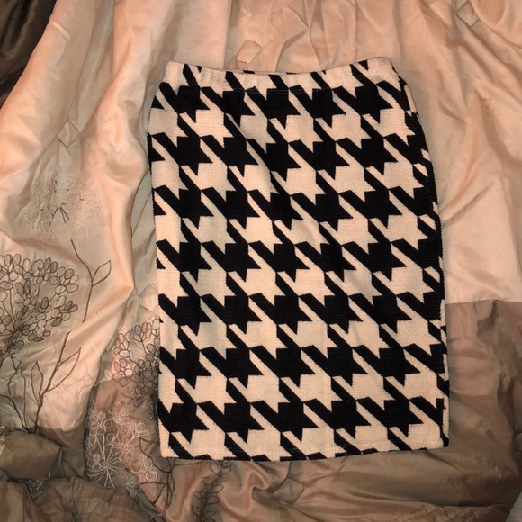 Pencil Skirt - Picture 1 of 3